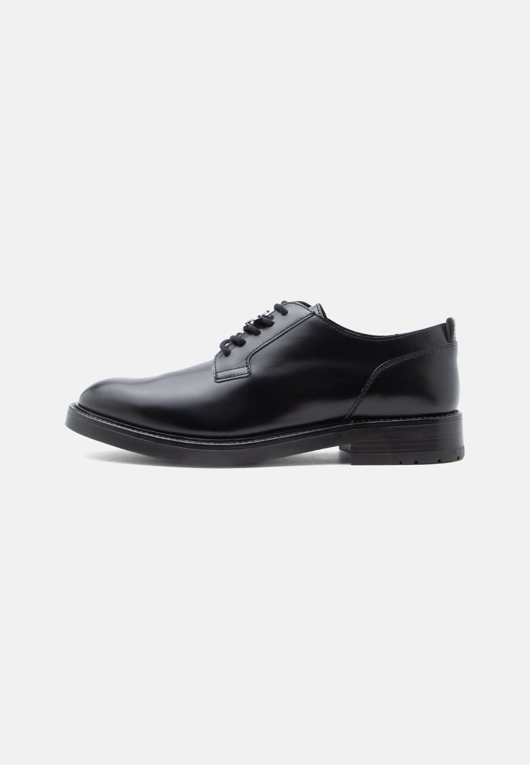 BLAKE BROOCH KEEPER SHOE Media 1