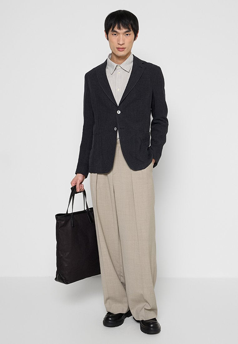 Emporio Armani REGULAR FIT