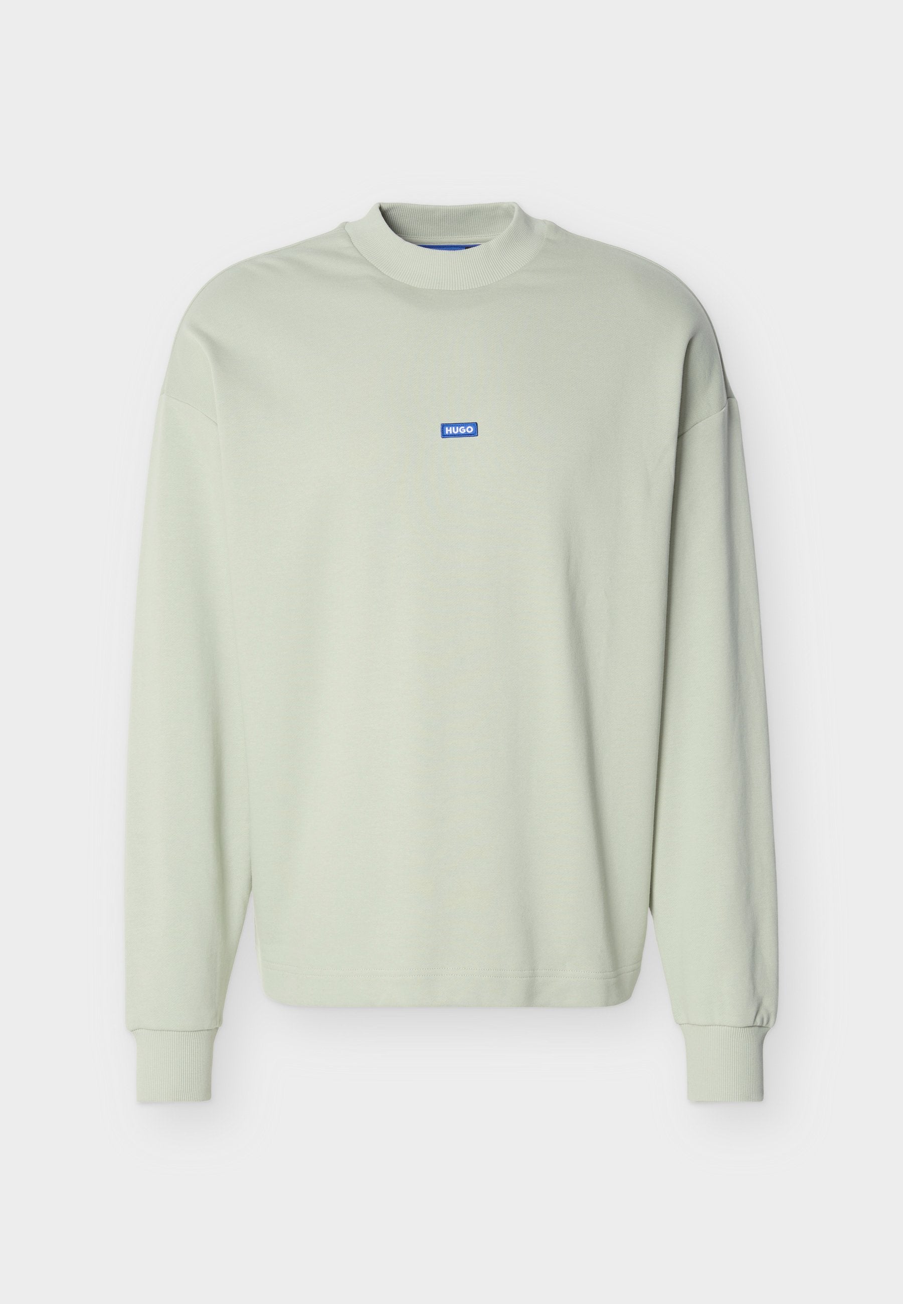 Hellgrünes Sweatshirt mit langen Ärmeln, gerippten Bündchen und Kragen, kleines blaues "HUGO"-Logo mittig auf der Brust.