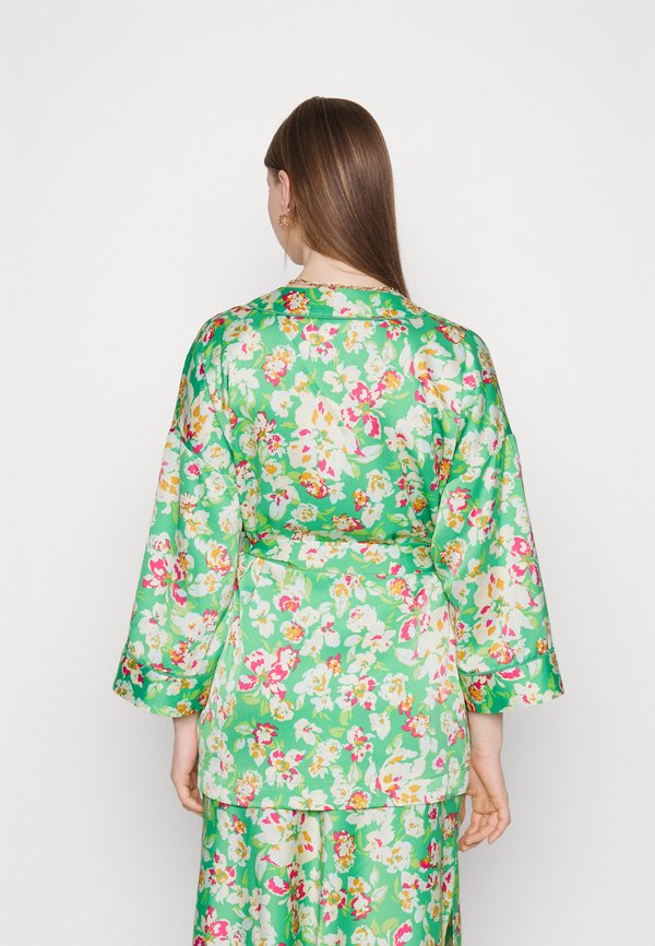 YAS YASURIA KIMONO