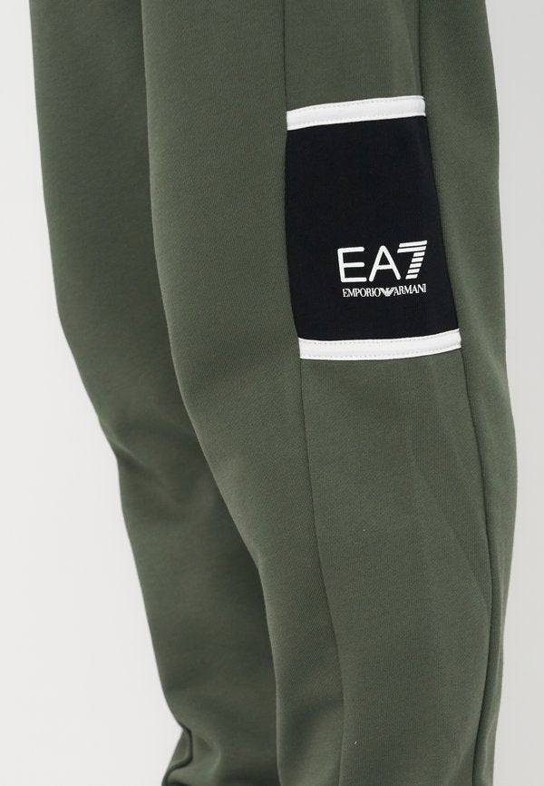 EA7 Emporio Armani