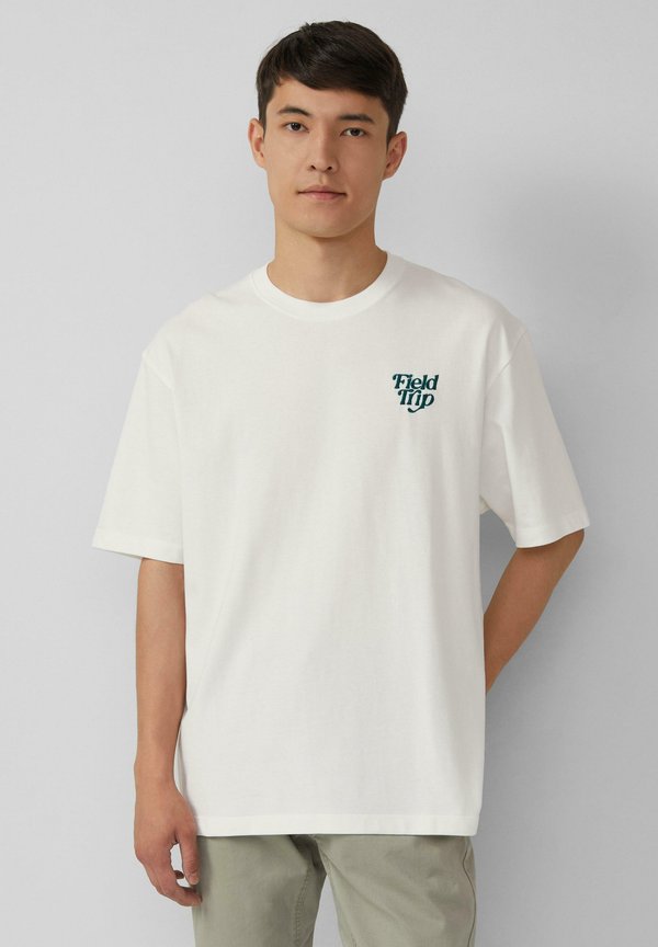 s.Oliver MIT STICKEREI - Print T-shirt - weiß