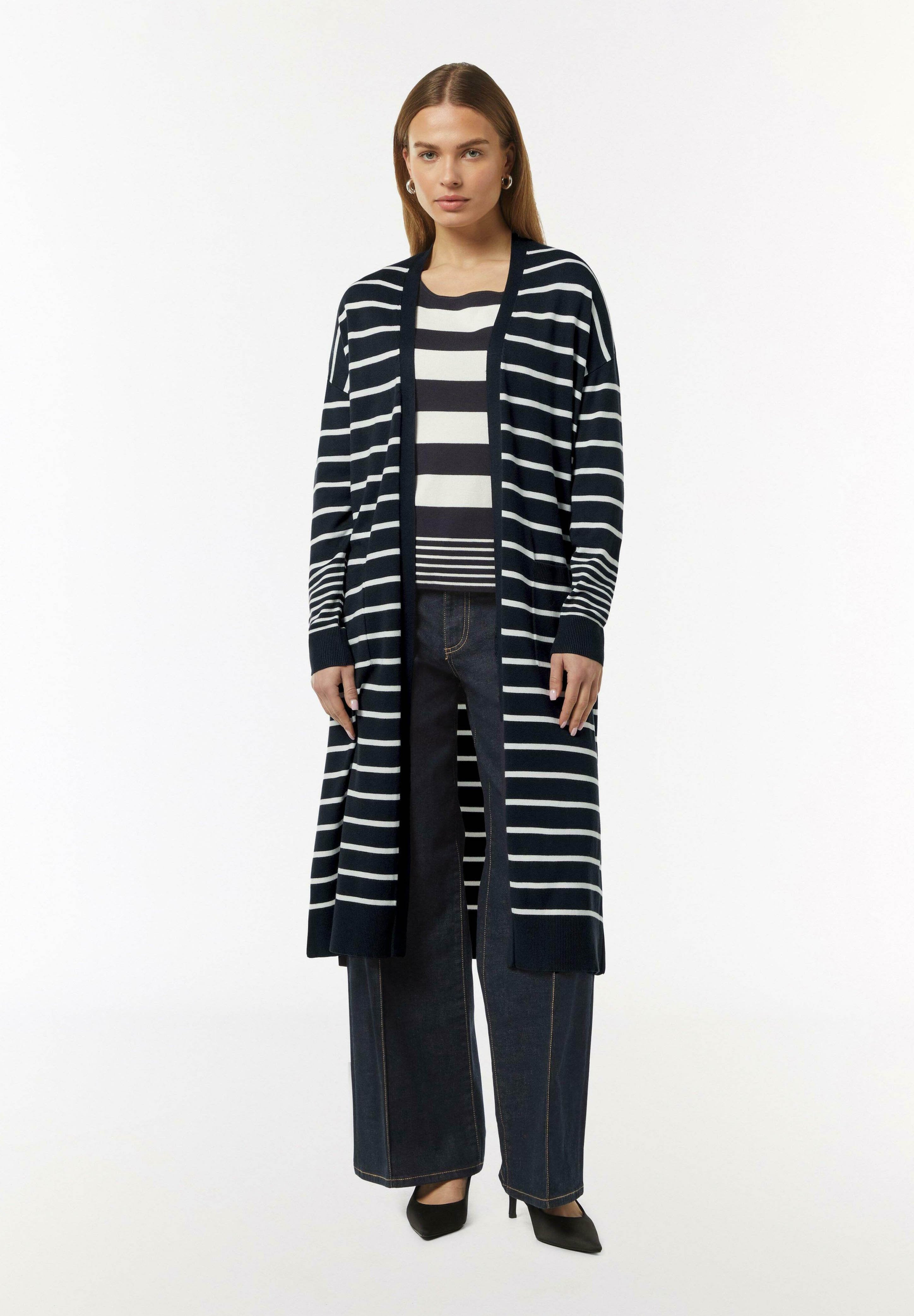 comma Strickjacke Media 3