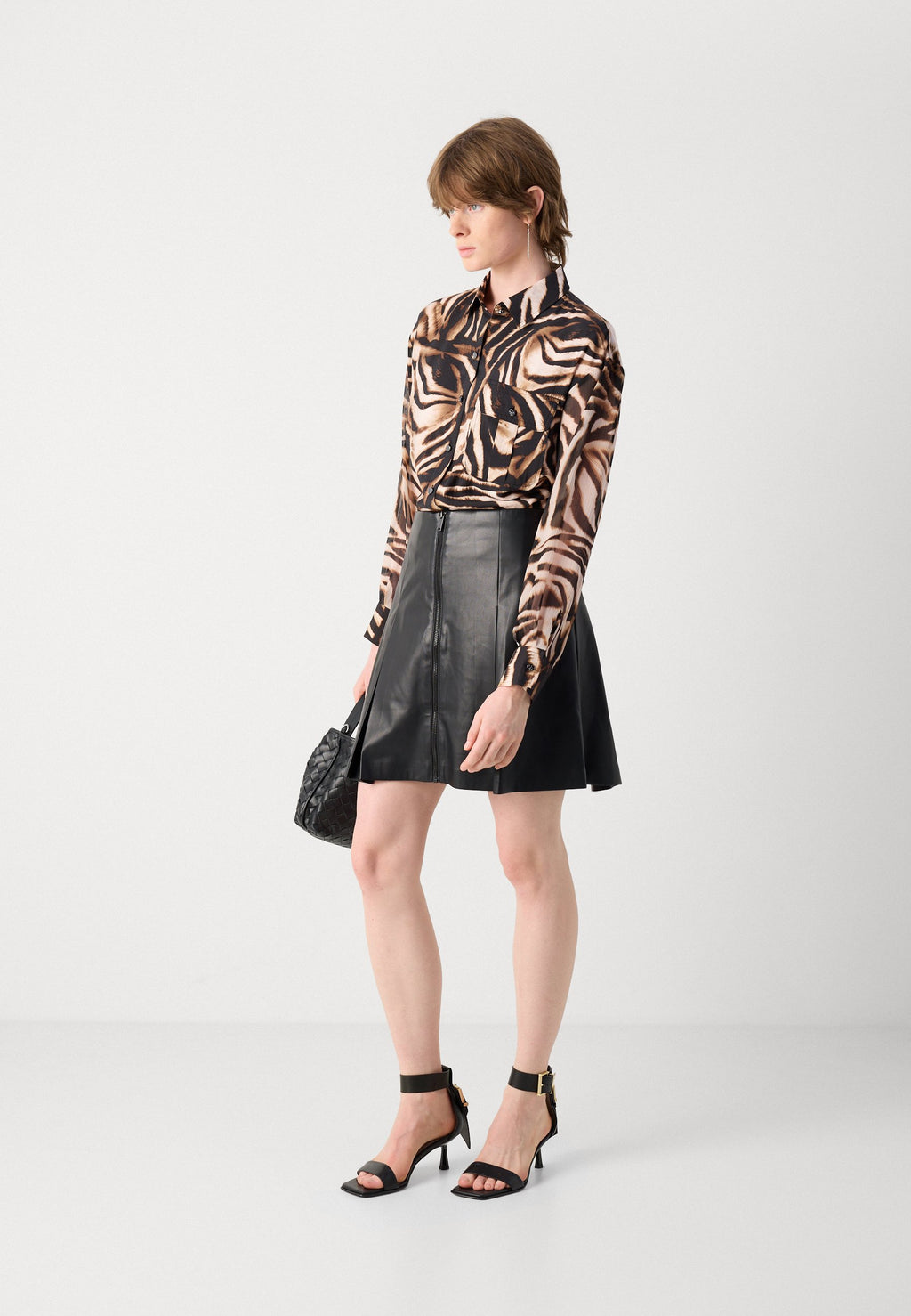 DKNY PRINTED FRONT SHIRT