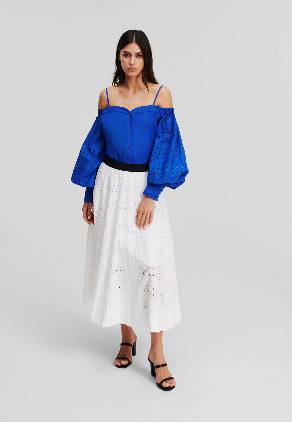 OFF SHOULDER EMBROIDERY Media 2