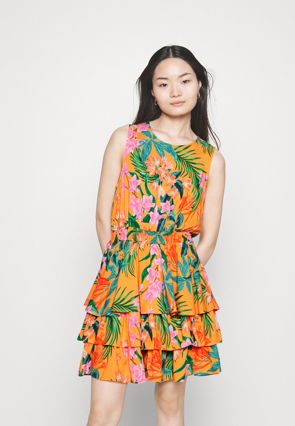 ONLTROPICA SMOCK LAYER DRESS Media 3