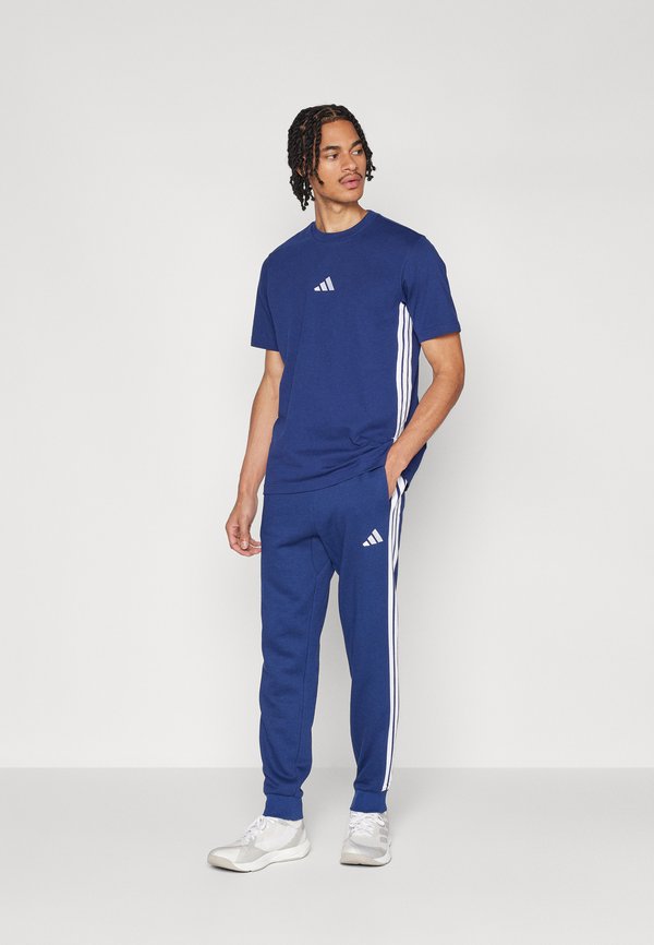 adidas Sportswear REGULAR FIT