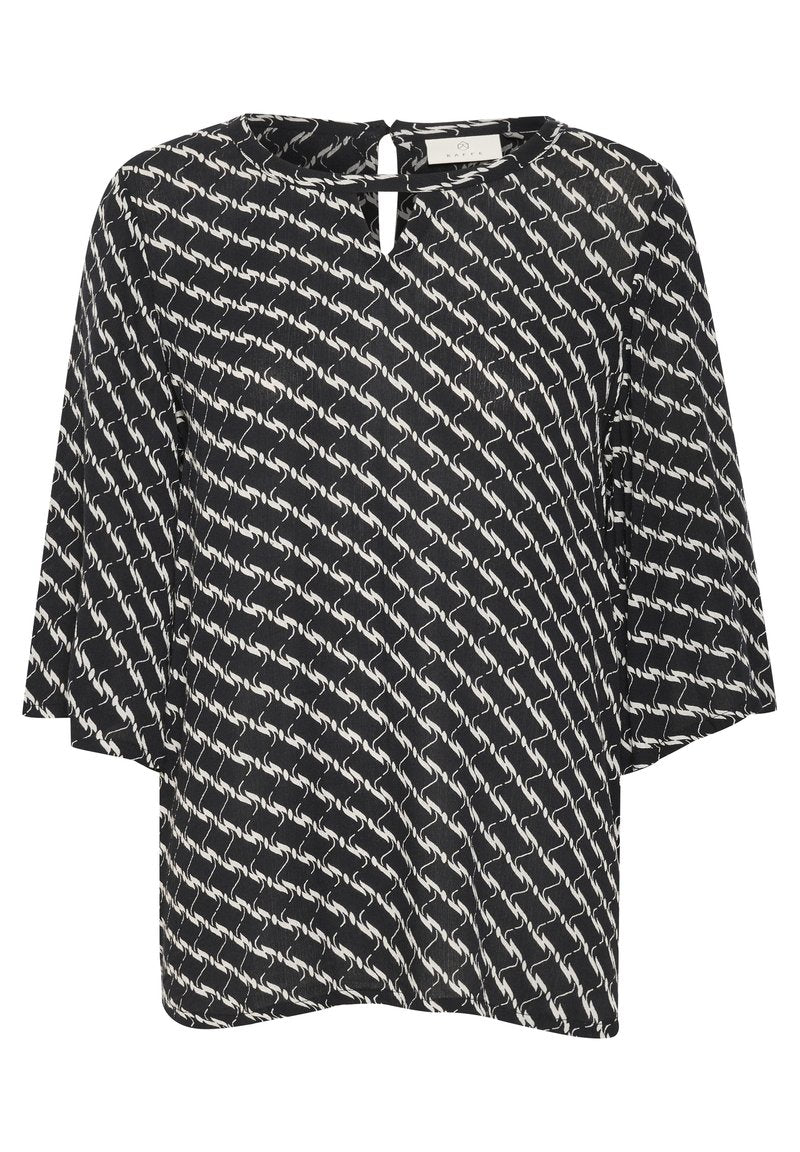 Schwarze Bluse mit weißem abstraktem Muster, Schlüsselloch-Ausschnitt, lockere Passform und drei Viertel-Ärmel. Leichter Stoff mit weicher Textur.