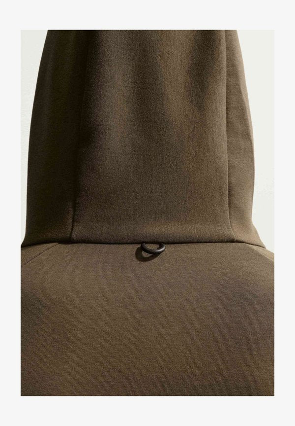Nike Performance NIKE PERFORMANCE MEN'S DRI-FIT PULLOVER HOODIE 24.7 IMPOSSIBLYSOFT - Hoodie - dark hazel black velvet brown