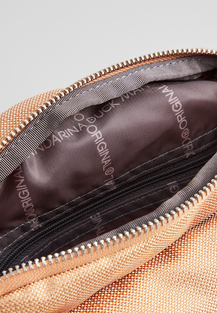 Mandarina Duck