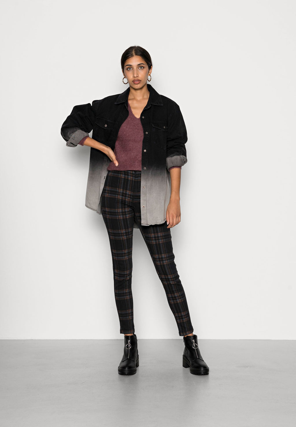 Vero Moda VMCREWLEFILE  V-NECK