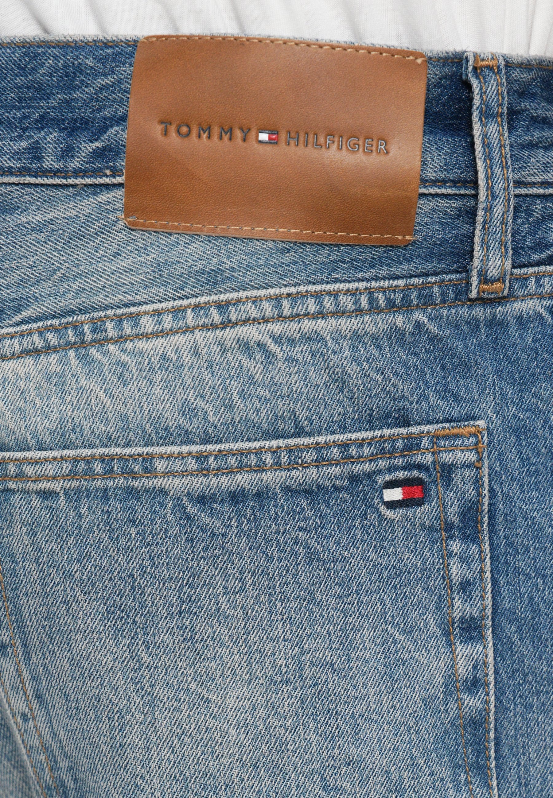 WHISKERED REGULAR STRAIGHT LEG JEANS Media 6