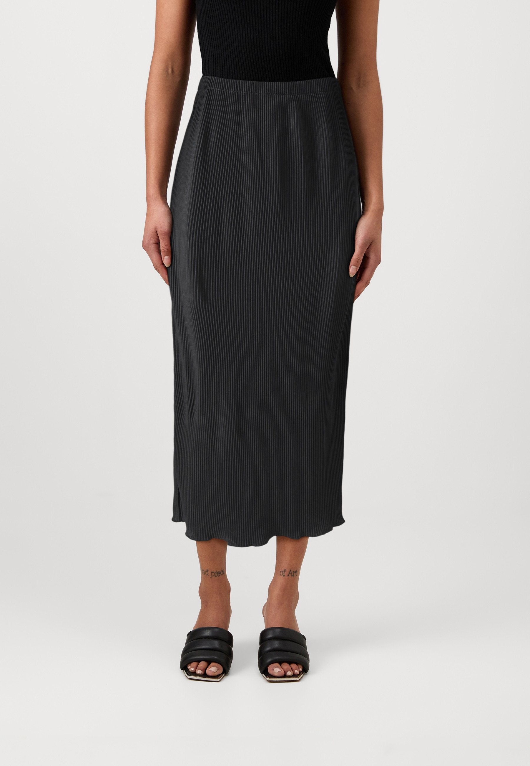 ONLKALYA PLISSE MIDI SKIRT  Media 3