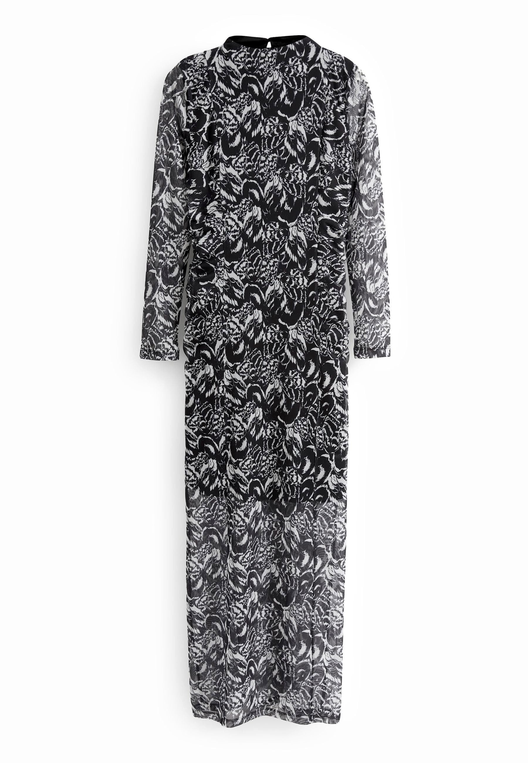 Schwarz-weißes Maxikleid mit langen Ärmeln, abstraktem Blumenmuster und transparentem Stoff an den Ärmeln und am Saum.