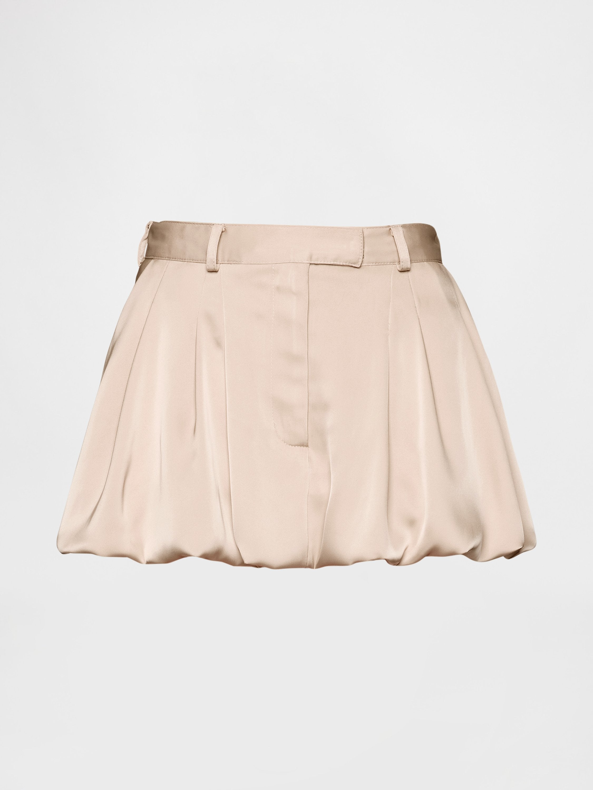 Beige, plissierter Rock aus Satin mit glatter Textur und einem Taillengürtel. Hat eine lockere, ballonförmige Silhouette.