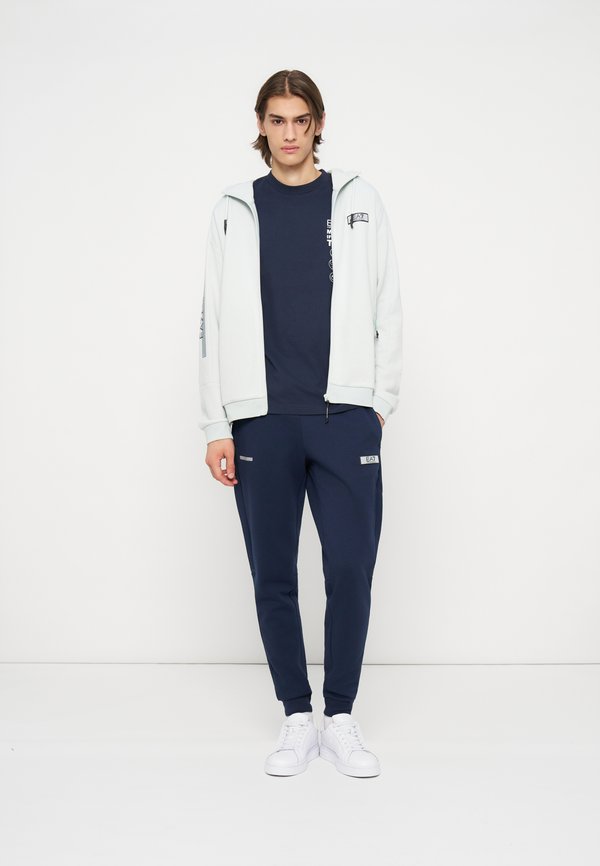 EA7 Emporio Armani