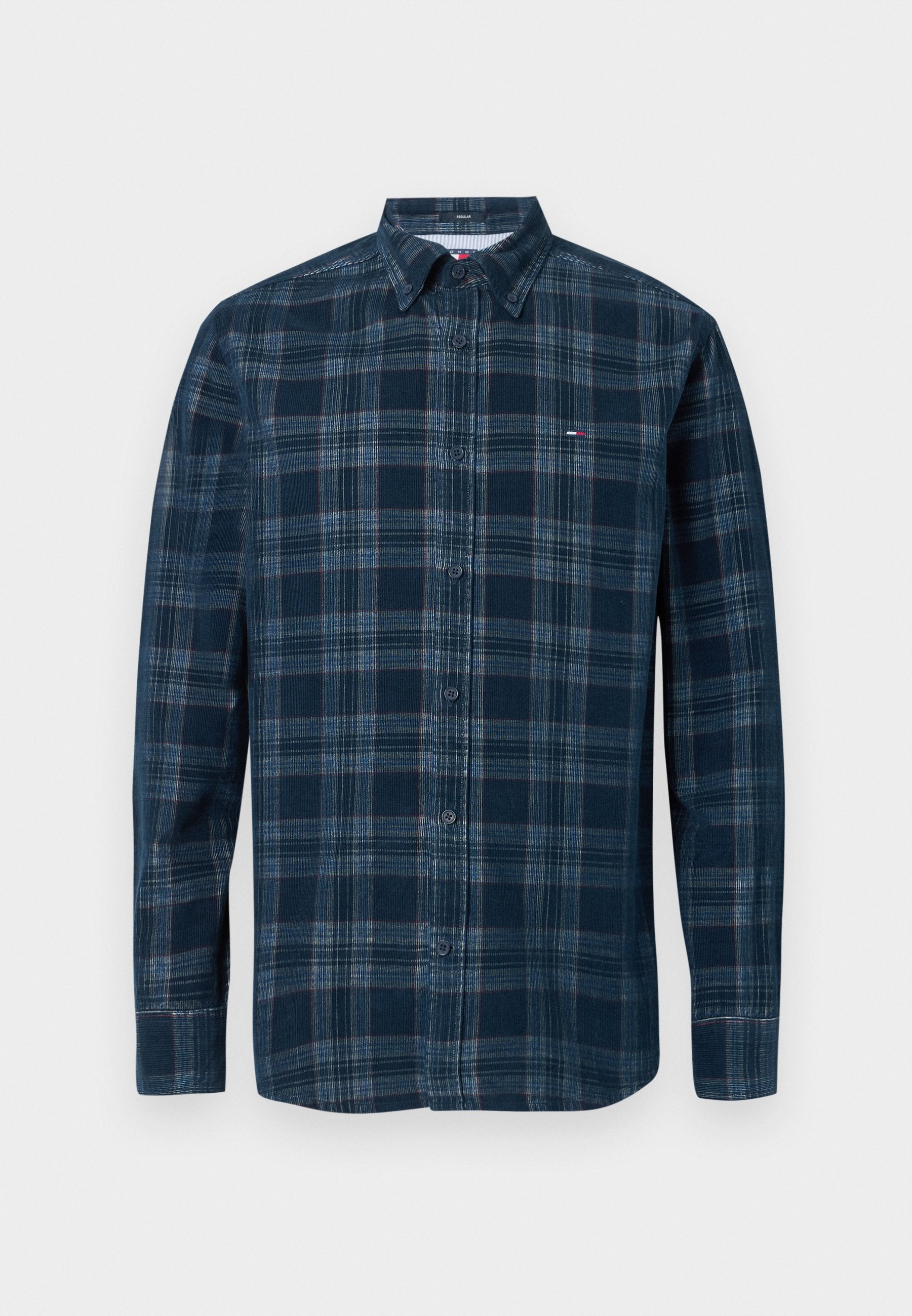 Dunkelblaues kariertes Hemd mit langen Ärmeln, Button-Down-Kragen, in verschiedenen Blautönen und roten Quadraten, aus weichem Baumwollstoff.