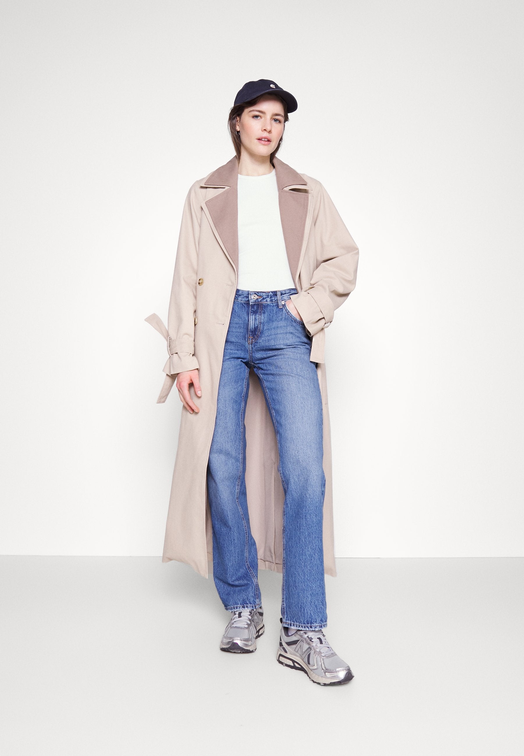 ONLBREE LOW SLIM STRAIGHT  Media 2