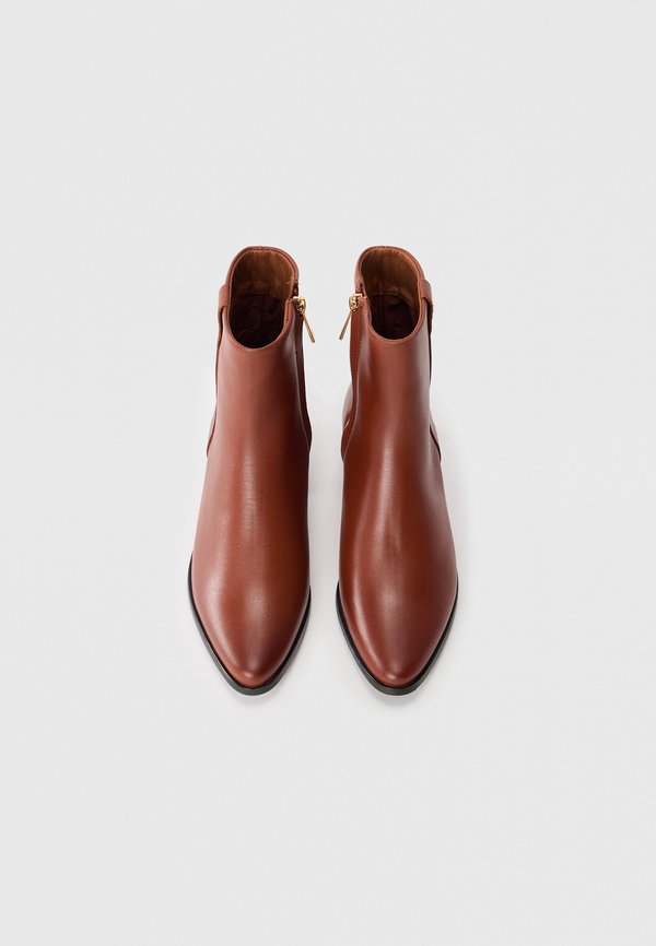 Tommy Hilfiger POINTY