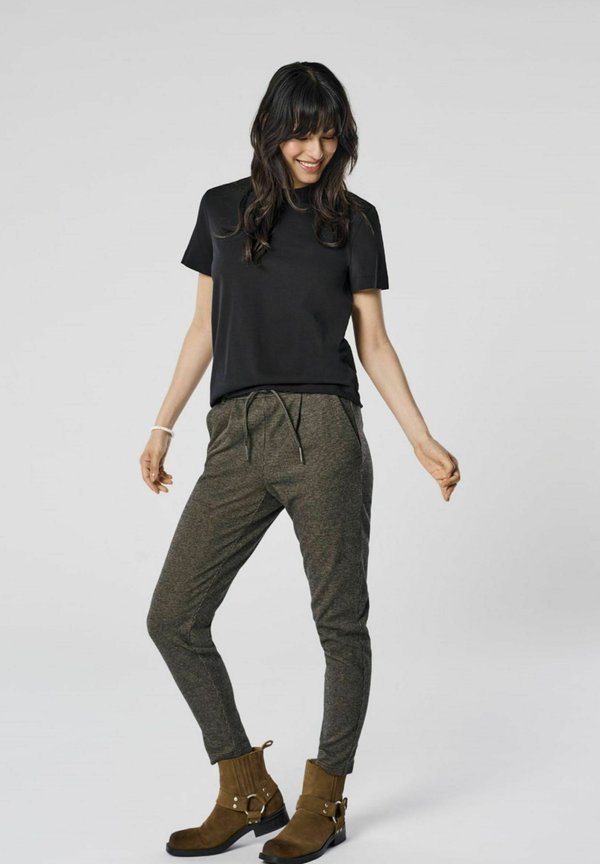 ONLY ONLPOPTRASH-GOZI Regular Fit - Trousers - walnut