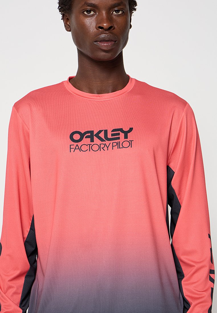 Oakley MAVEN