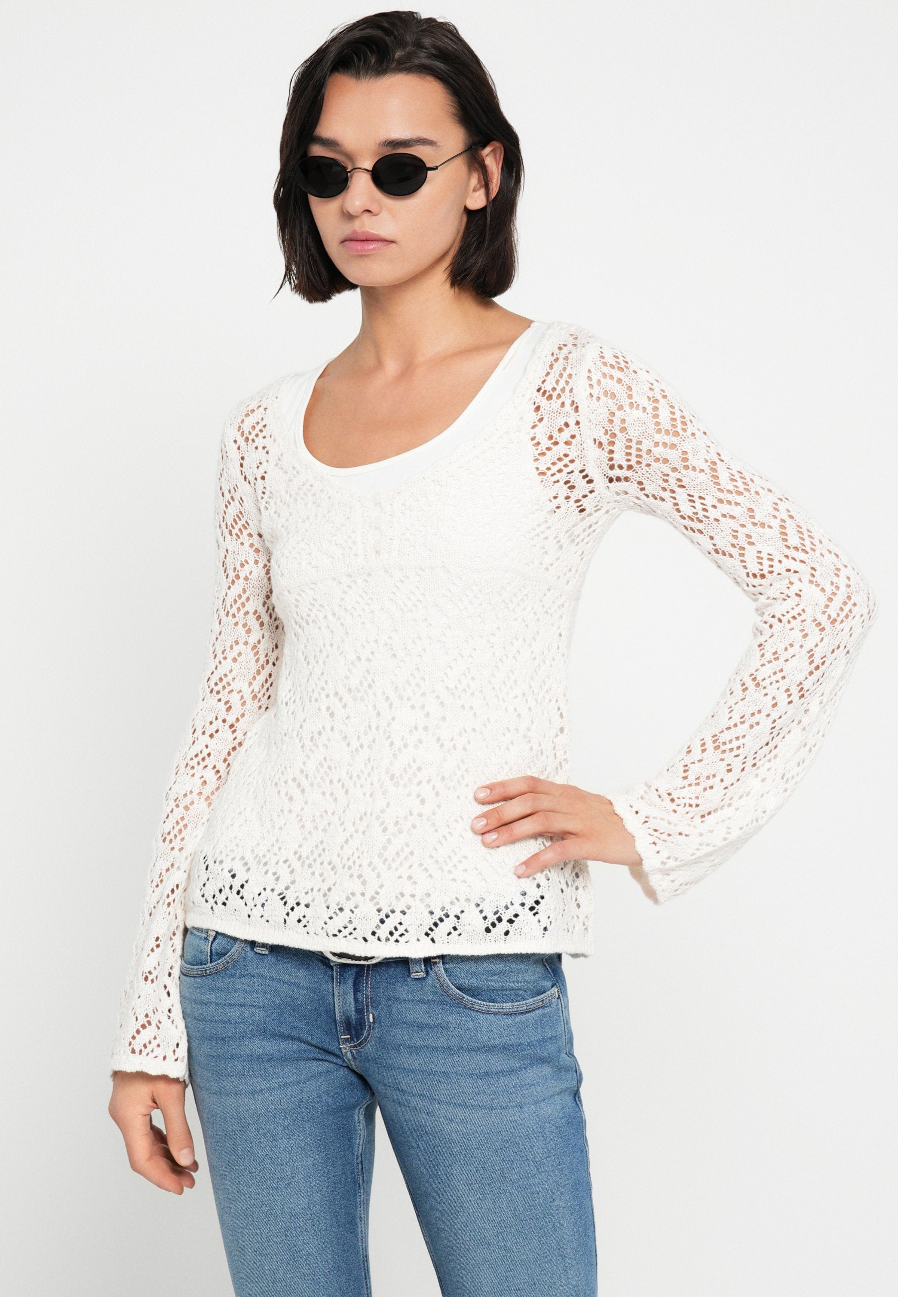 Hollister Co. BOHO STARSKY
