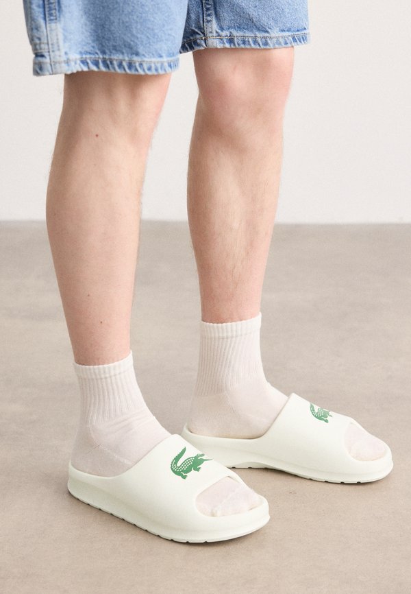 Lacoste SERVE SLIDE 2.0 224 - Mules - off white/dark green
