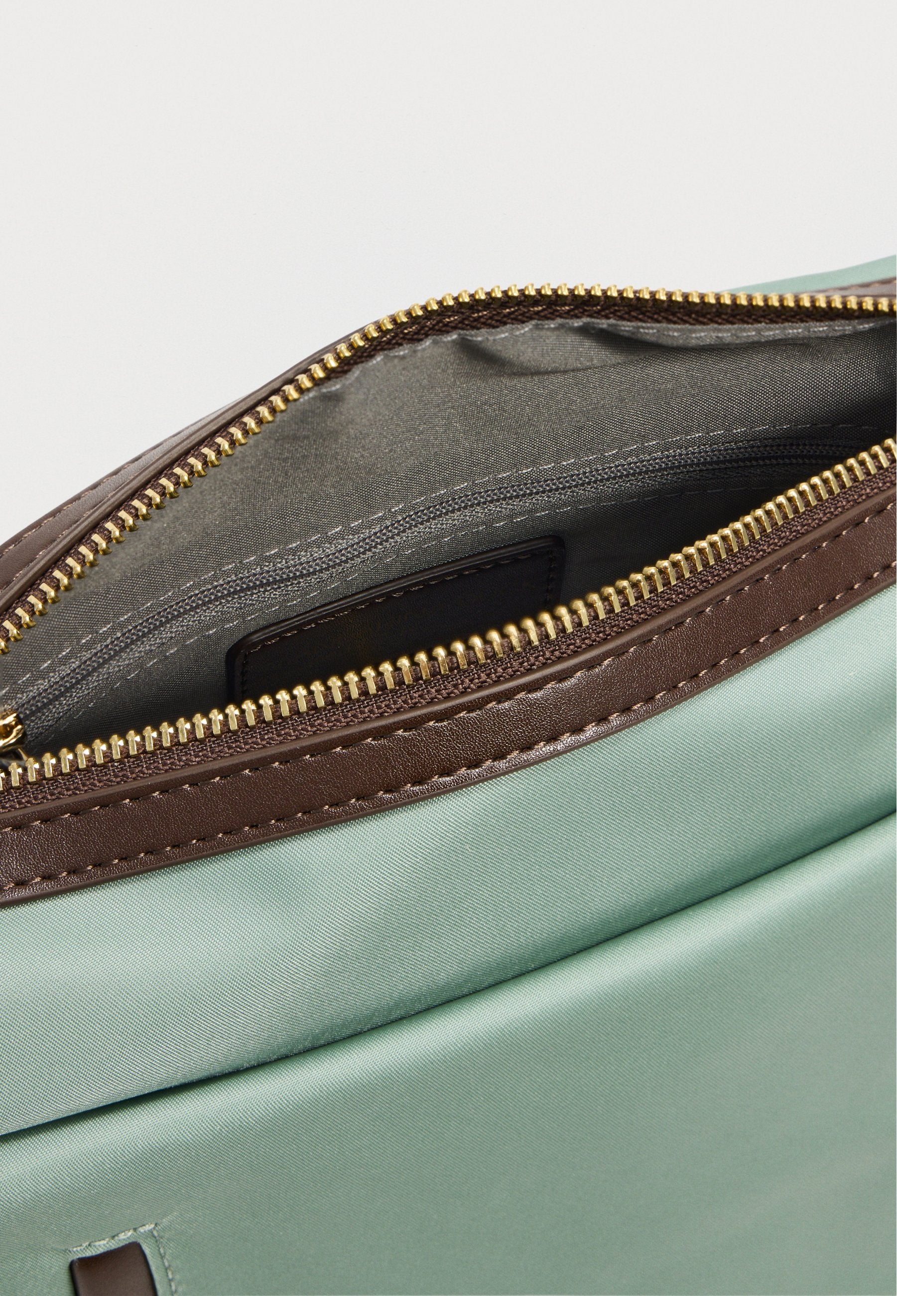 Mandarina Duck HUNTER