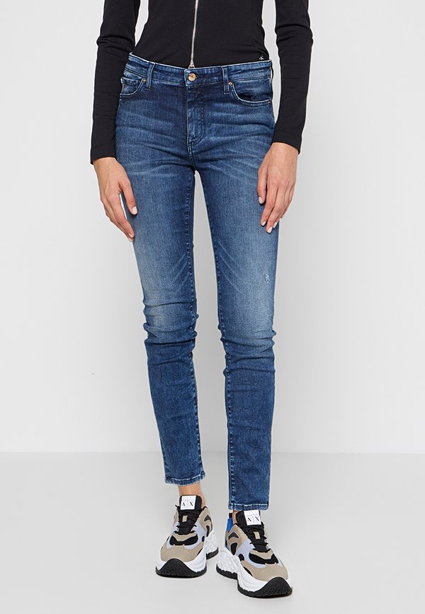 Armani Exchange