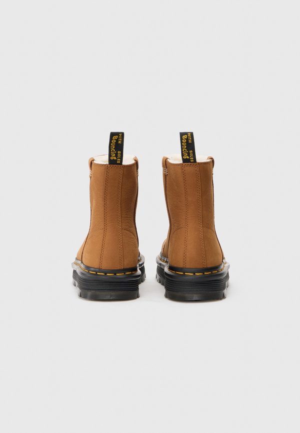 Dr. Martens ZEBZAG RIGGER