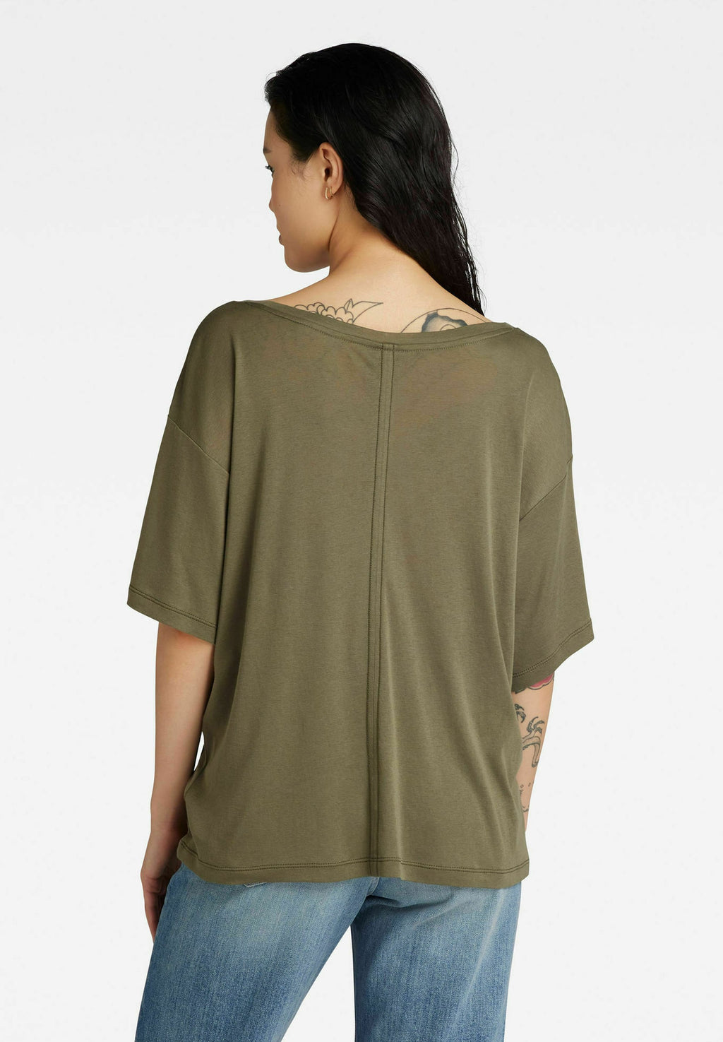 BACK SEAM LOOSE Media 3