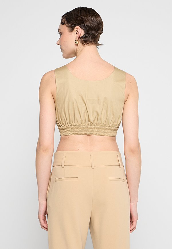 DKNY