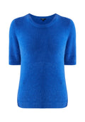 Blauer, kurzärmeliger Pullover aus weichem, strukturiertem Material. Rundhalsausschnitt mit einem leicht lockeren Schnitt und geradem Saum.