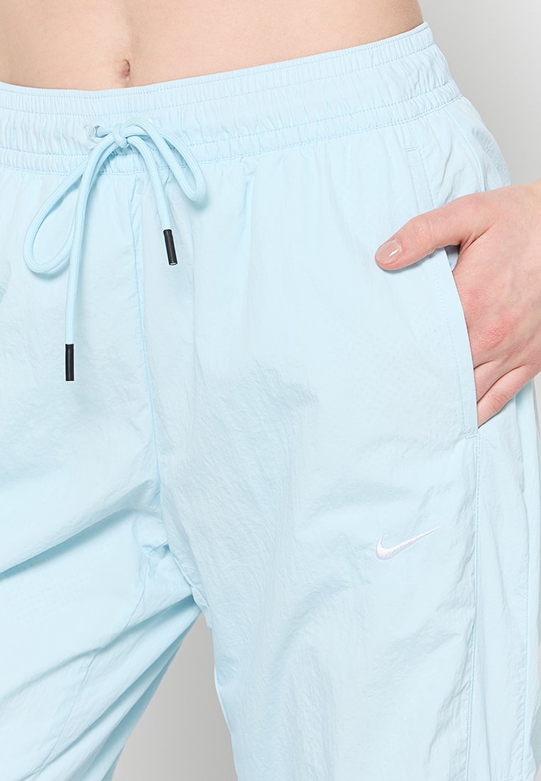 Nike Sportswear REGULAR FIT