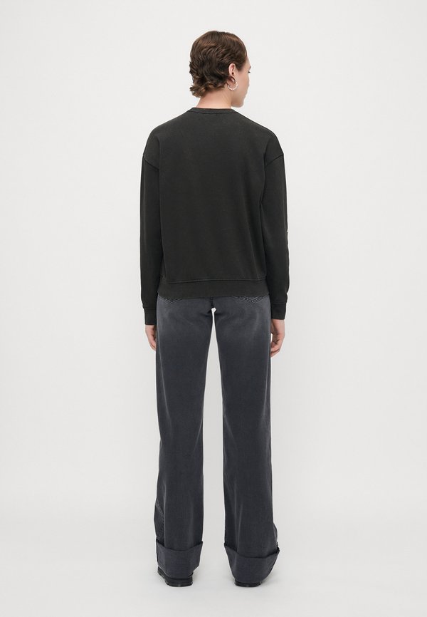 ONLY Tall ONLINDA O NECK