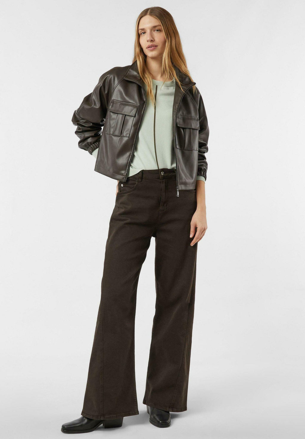 PULLOVER Media 2