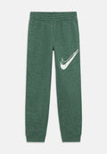 Grüne melierte Jogginghose mit elastischem Bund und Bündchen, versehen mit einem großen weißen abgenutzten Nike-Swoosh-Logo am rechten Bein.
