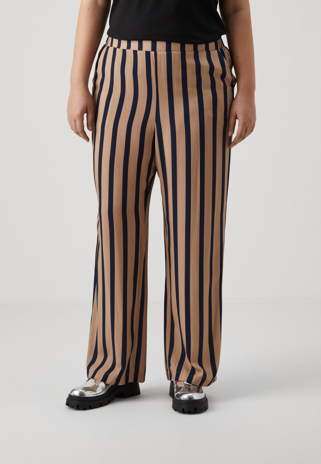 CARCHEYENNE WIDE PANTS Media 3