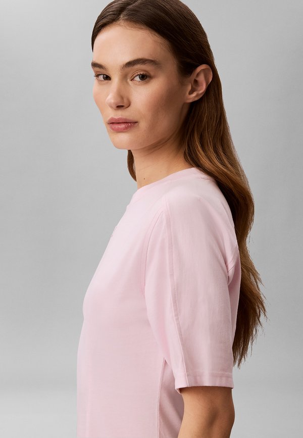 Calvin Klein Jeans