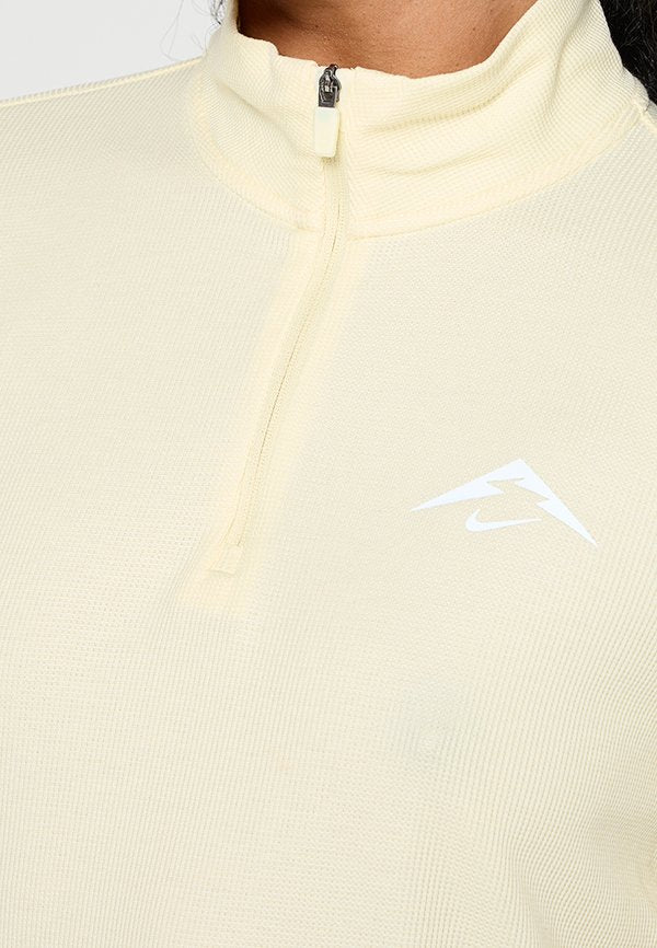 Nike Performance