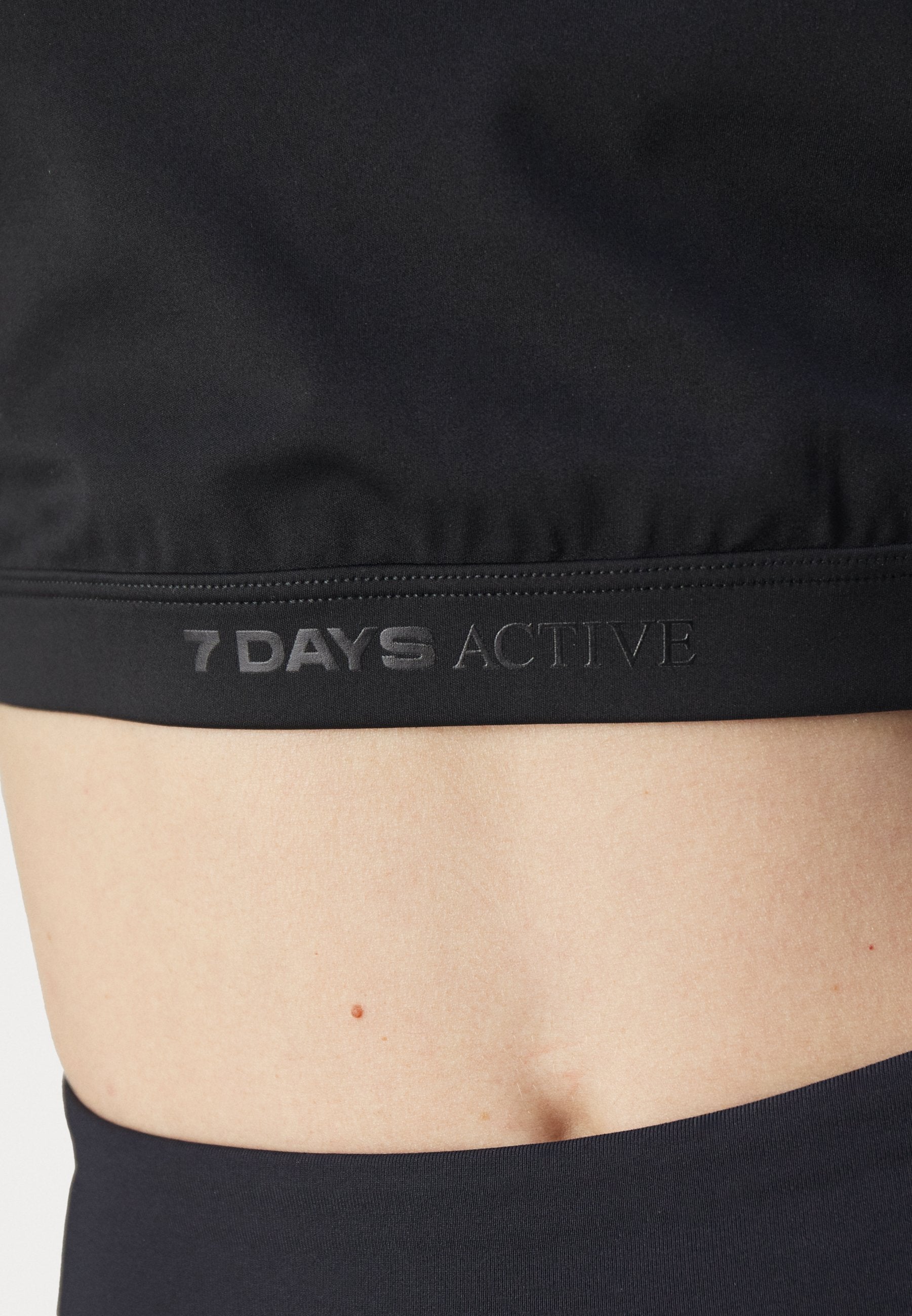 7 DAYS Active TECH STRING