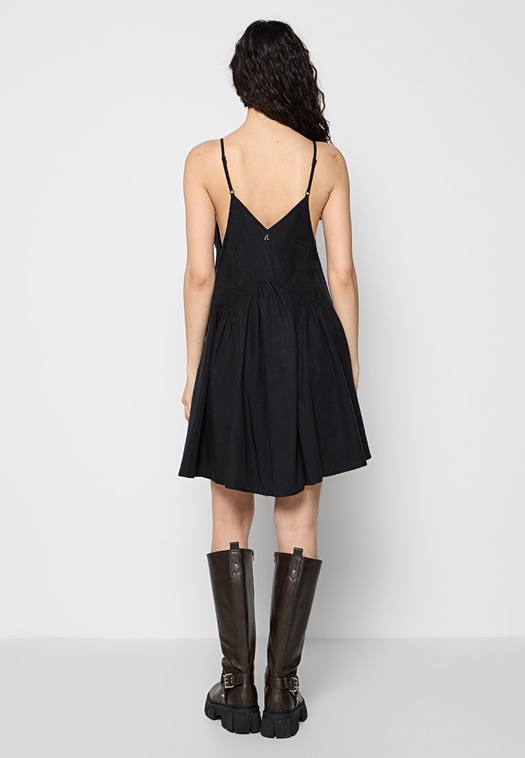 Replay DRESS