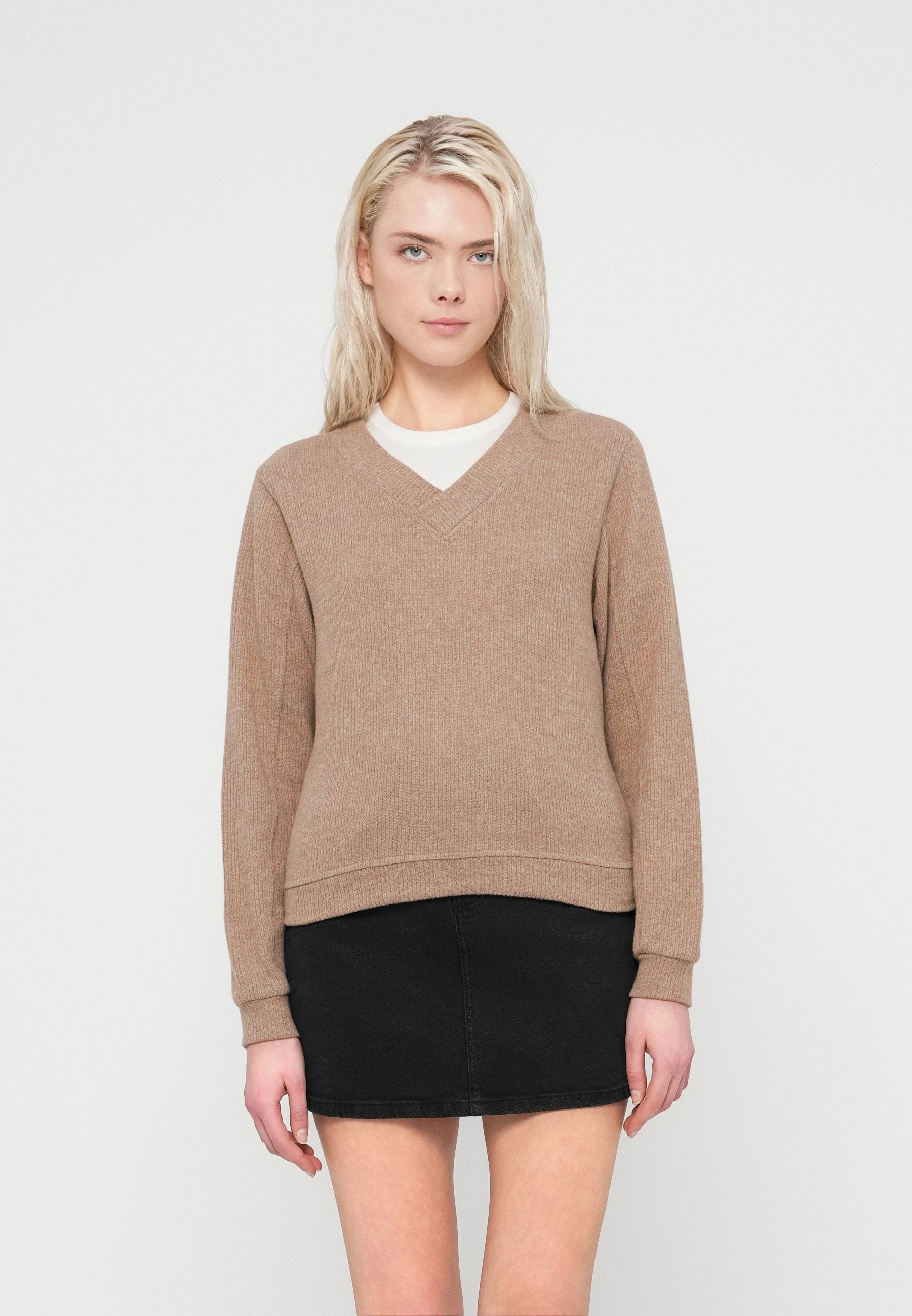 ONLY ONLPAOLA V NECK