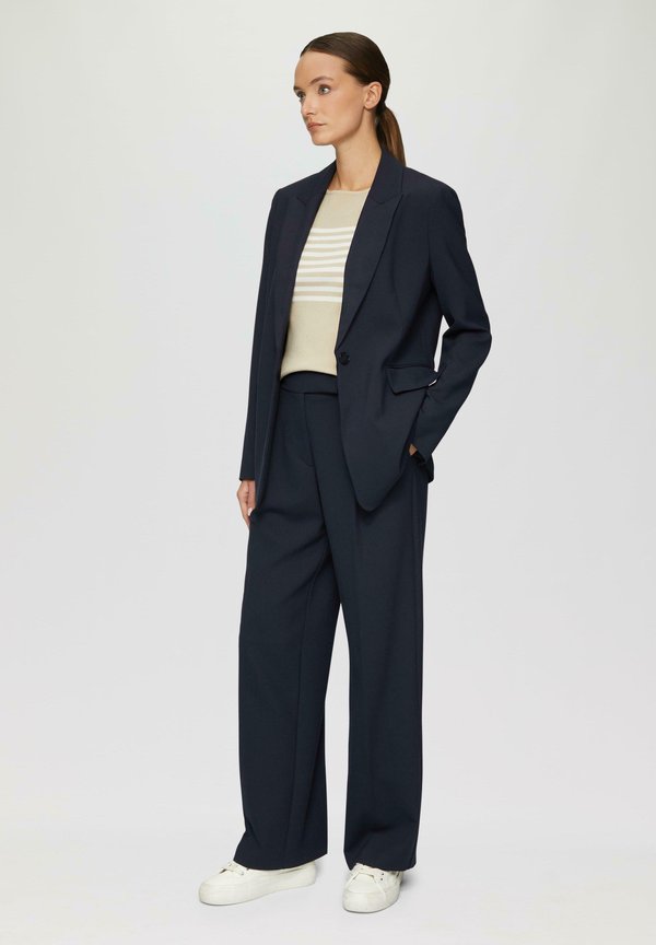 s.Oliver BLACK LABEL GESTREIFTER SLIM-FIT MIT KURZEN ÄRMELN