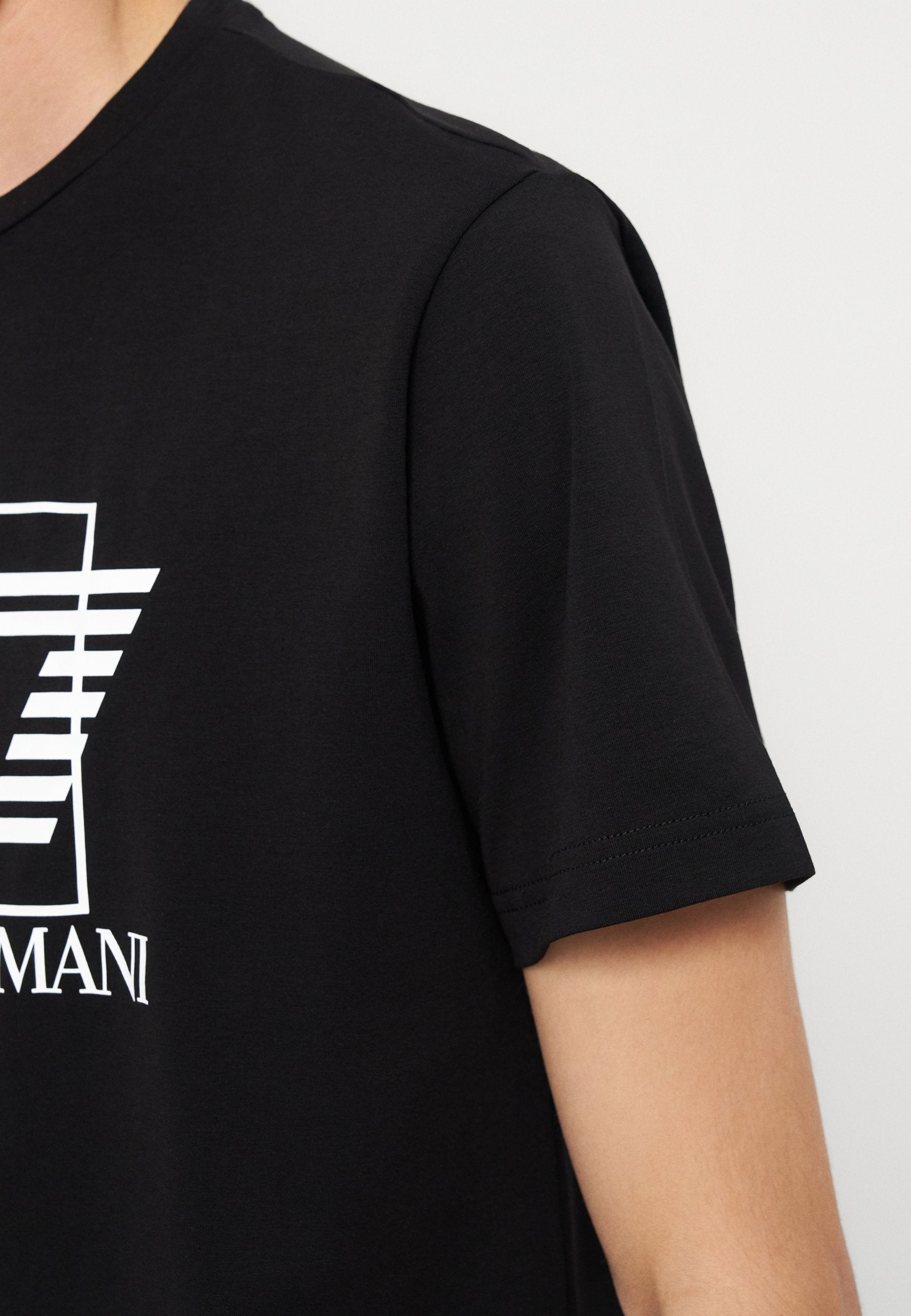 EA7 Emporio Armani T-Shirt print Media 5