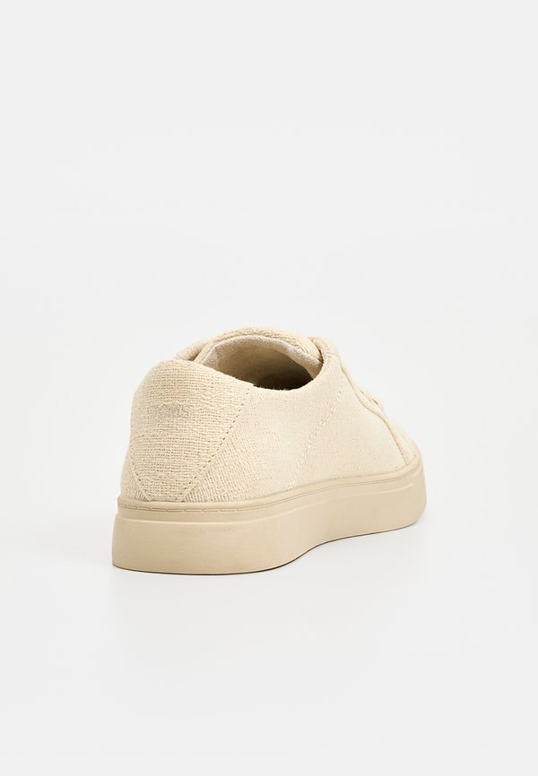 TOMS KAMERON