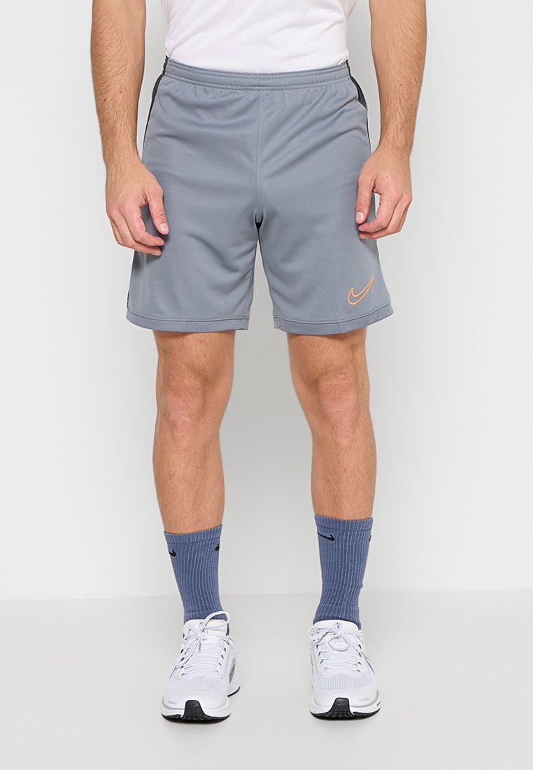 Nike Performance