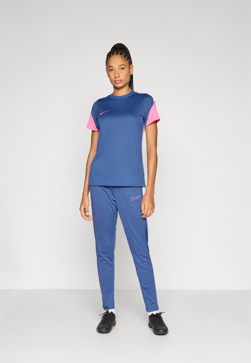 Nike Performance STRIKE