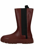 Braunes, wasserdichtes Boot mit glatter Oberfläche, elastischem Seitenpaneel und dicker, strukturierter Sohle. Minimalistisches Design, Höhe bis zur Mitte der Wade.