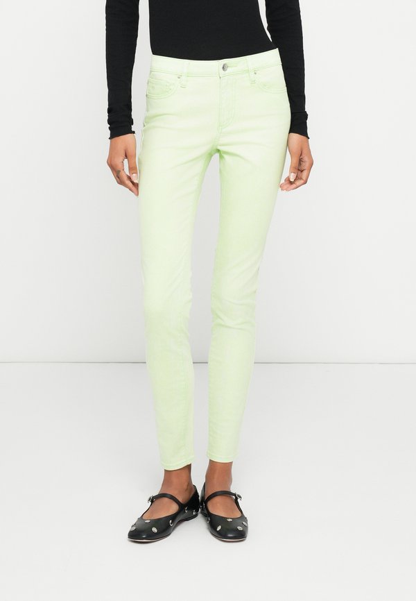 Armani Exchange